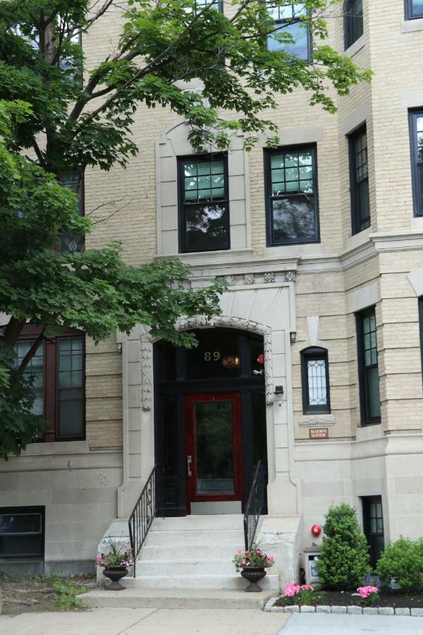 Stylish Studio In Brookline-5Min Train To Boston.. #2 Exterior foto